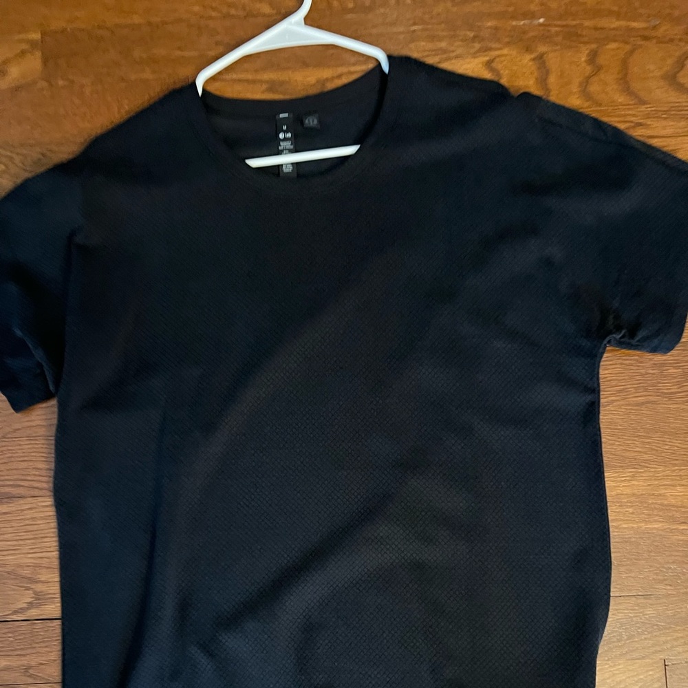 Lululemon lab tshirt